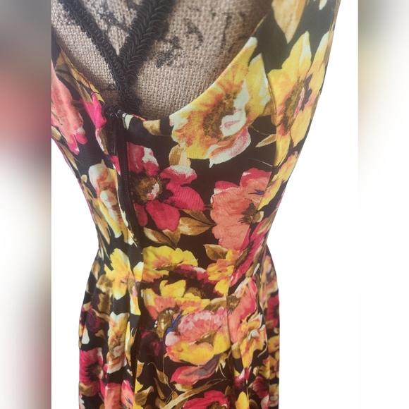 Sz 6 Hearts & Roses Floral Sleeveless Swinger's Dress - Picture 5 of 9